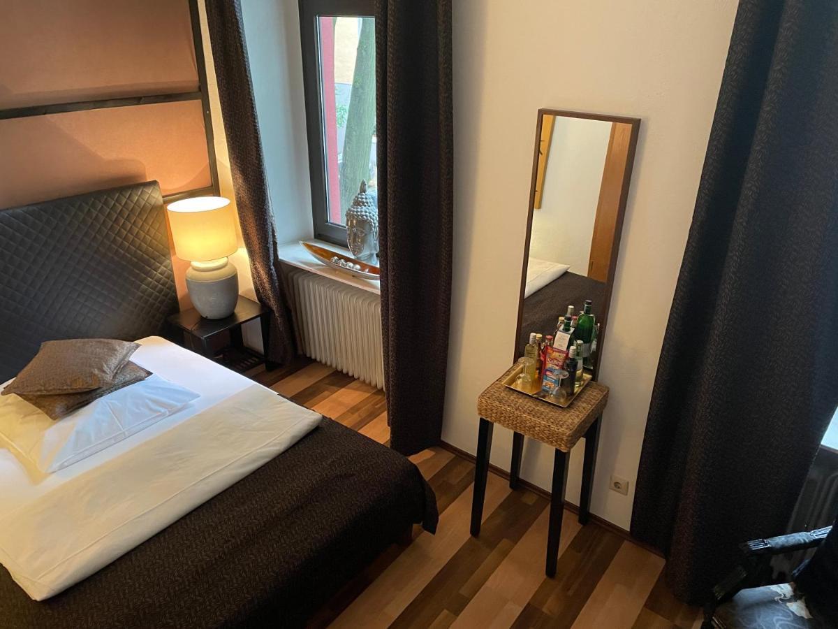 Hotel Am Volksgarten Dusseldorf Luaran gambar
